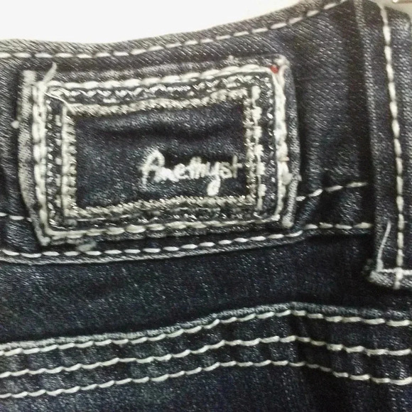 Jeans - Picture 10 of 11